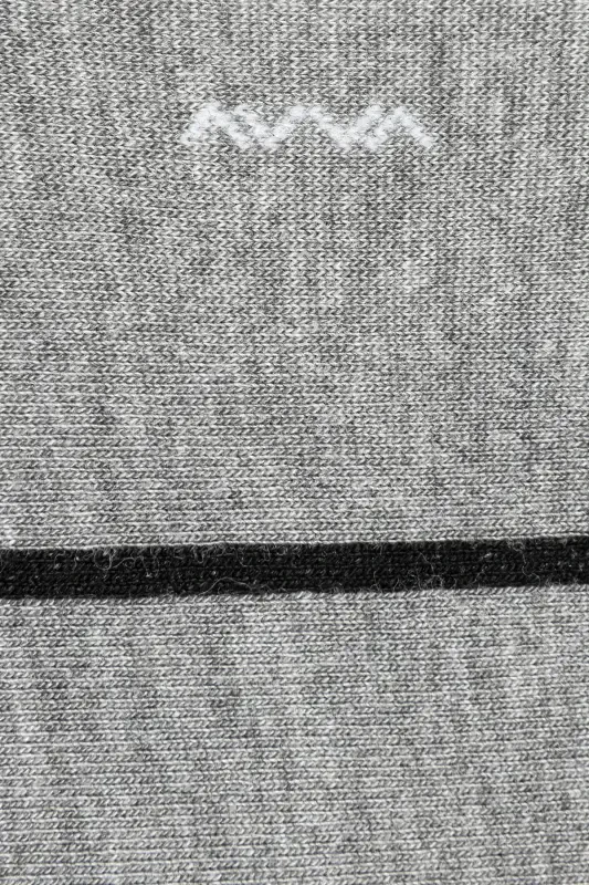 Erkaklar uchun kulrang chiziqli bambuk palto paypoq A41y8500 - 3