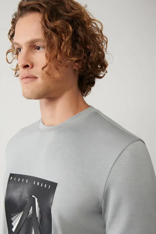 Erkaklar uchun kulrang krujka bo'yinli bosilgan interlok oddiy mos keladigan futbolka A41y1008 - 3