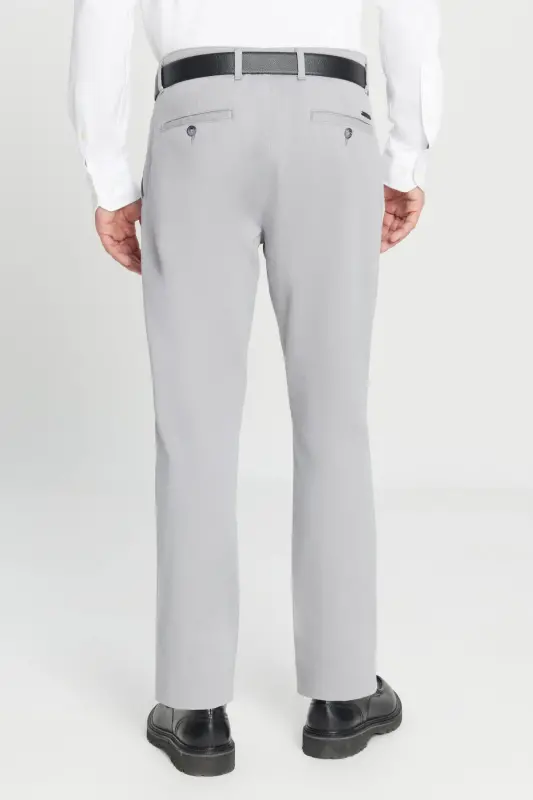 Erkaklar uchun kulrang Slim Fit tor kesilgan yon cho'ntakli paxta strech chino shimlari - 7