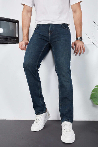 Erkaklar uchun likrali denimli regular fit jinsi shim - 1