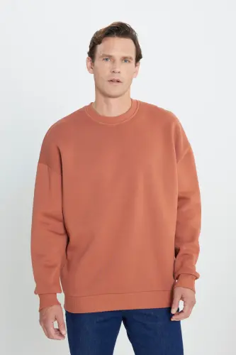 Erkaklar uchun Och Jigarrang Oversize Fit Erkin Bichim Paxtali Ichki Qismi Flisli 3 Ipli Yumaloq Yoqa Svitshot - Jigarrang - 3
