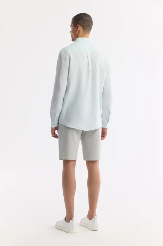 Erkaklar uchun och ko'k zig'ir ko'ylak, tugmachali yoqa, qulay kesilgan, B002191 - 4