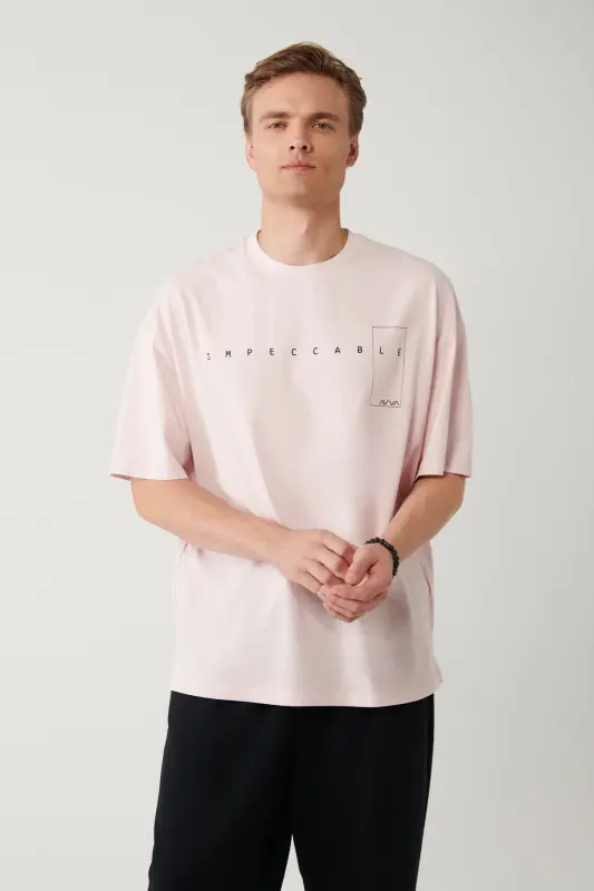 Erkaklar uchun och pushti rangli bisiklet bo'yinli bosma oversayz futbolka A41y1157 - AVVA