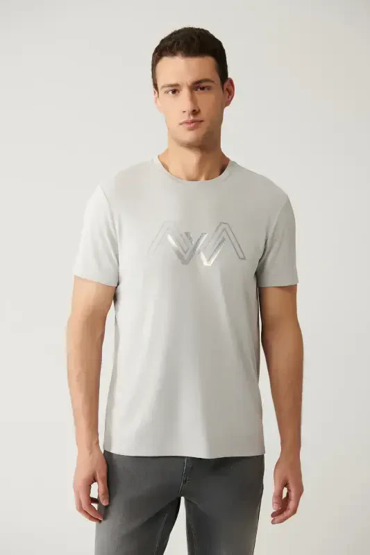 Erkaklar uchun ochiq kulrang krujka bo'yinli bosma Soft Touch oddiy moslashuvchan futbolka A41y1131 - 3