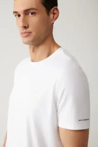 Erkaklar uchun oq rangli, krujka bo'yinli, bosma naqshli, yumshoq teginishli, oddiy kesilgan T-shirt A41y1030 - AVVA (1)