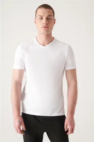 Erkaklar uchun oq T-shirt 100% Paxta V-bo'yinli Regular Fit E001001 