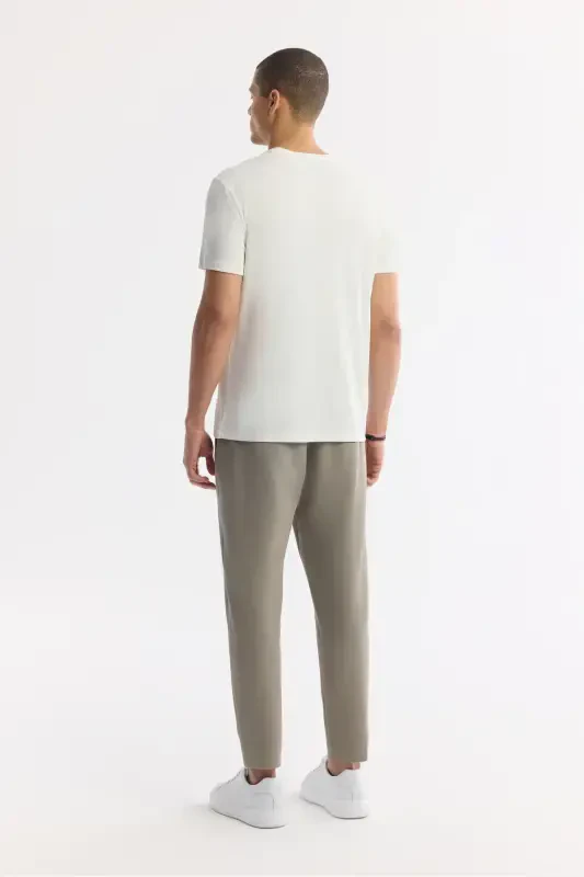 Erkaklar uchun oq T-shirt Soft Touch dumaloq yoqa Regular Fit B001031 - 4