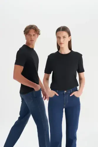 Erkaklar uchun qora 100% paxta Slim Fit tor kesimli futbolka - 5