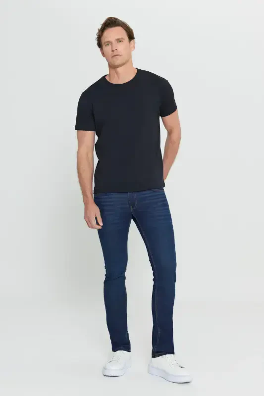 Erkaklar uchun qora 100% paxta Slim Fit tor kesimli futbolka - 6