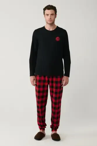 Erkaklar uchun qora maxsus qutida pijama to'plami, krujka bo'yin, 100% paxta, qisqa yeng, ekoseli E003304 - AVVA (1)