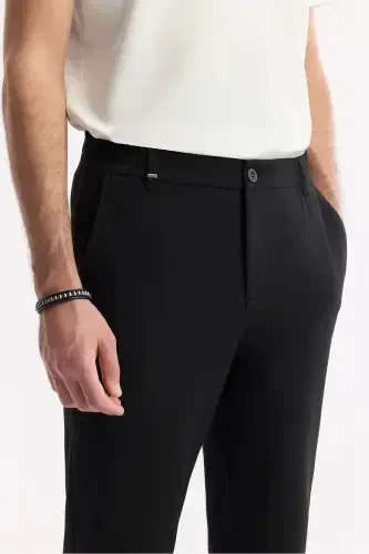 Erkaklar uchun qora Nora Slim Fit Chino shimlari, yon bel qismi elastik va gofrilangan mato bilan B003033 - 4
