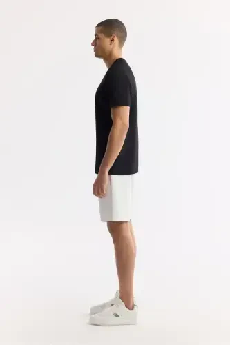 Erkaklar uchun qora rangli T-shirt, dumaloq yoqa, orqa va ko'krak qismida logo bosib chiqarilgan, Regular Fit B001040 - 4