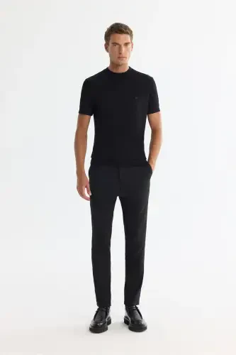 Erkaklar uchun qora trikotaj T-shirt yarim baliqchi yoqa qisqa qo'l Regular Fit B005025 - 6