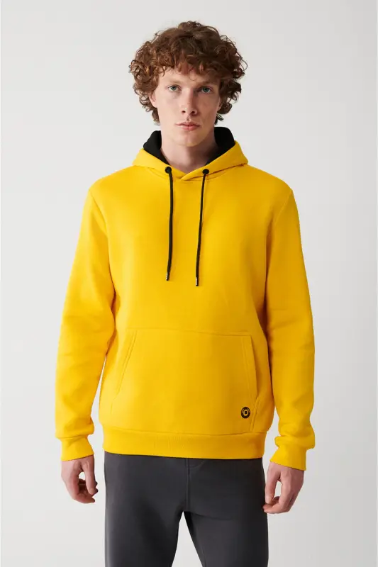 Erkaklar uchun sariq kaputli svitshot - AVVA