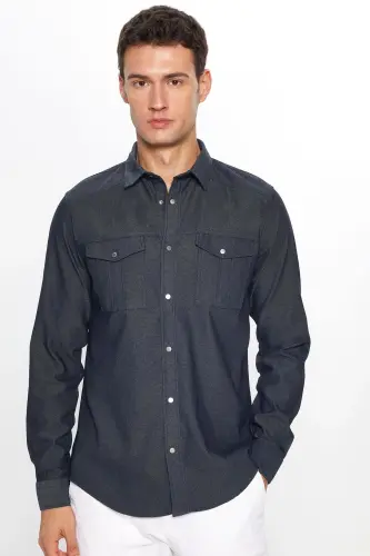 Erkaklar uchun Slim Fit tor kesimli uzun yengli denim yuvishli ikki cho'ntakli antrasit sport yoqali ko'ylak - TUDORS (1)