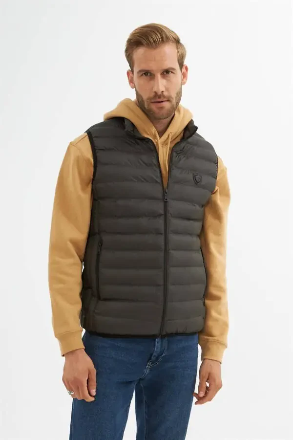 Erkaklar uchun standart kesimdagi shishiriladigan yelek Antrasit rangi - 1