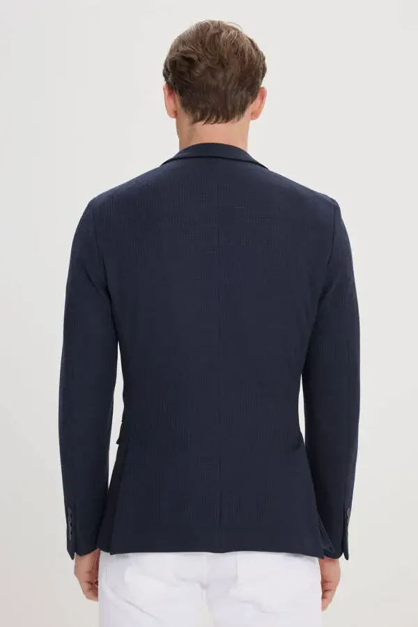 Erkaklar uchun to'q ko'k rangli 360 daraja har tomonga cho'ziluvchan slim fit tor kesimli mono yaka blazer ko'ylagi. - 5