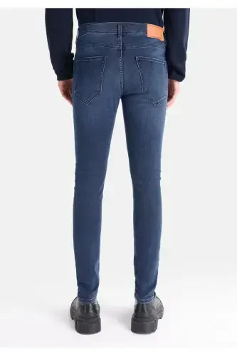 Erkaklar uchun tor kesim, past bel, to'q ko'k, super ingichka o'tirgan shim. - COLIN’S (1)