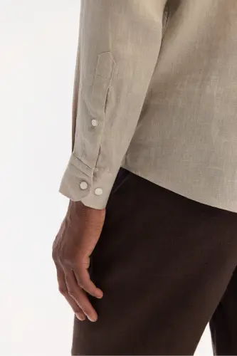 Erkaklar uchun tosh rangli tugmali yoqali 100% zigʻir matoli Comfort Fit koʻylak B002191 - Tosh - 4