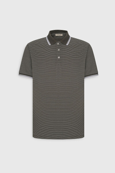 Erkaklar uchun xaki-oq, ingichka, tor kesimli, paxtadan ishlangan, yo'l-yo'l chiziqli, polo yoqali futbolka. - 8