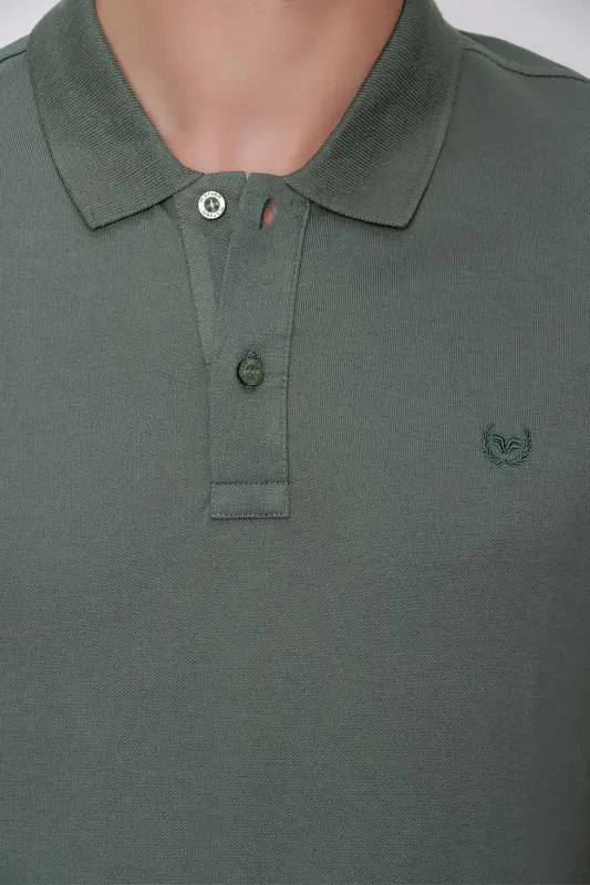 Erkaklar uchun xaki rangli, asosiy oddiy, 100% paxta, slim fit, tor bichimli, kalta yengli, polo yoqali futbolka - 5