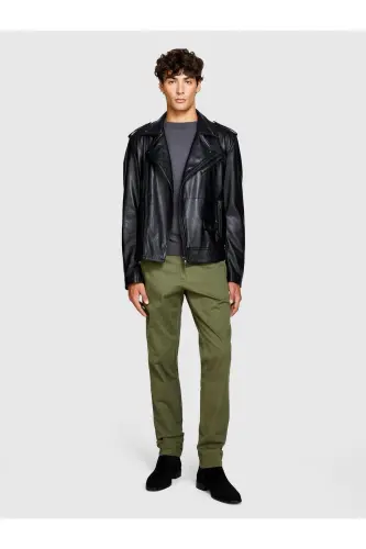 Erkaklar uchun xaki rangli slim fit vintage effektli chino shimlar - 4