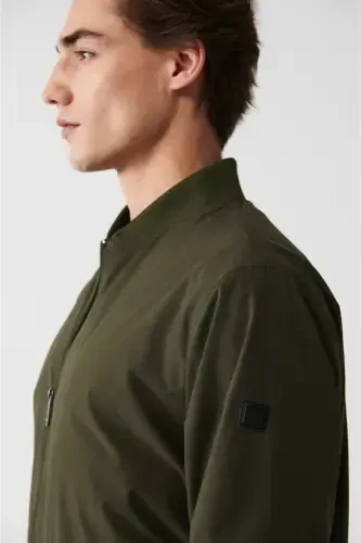 Erkaklar uchun xaki rangli suv o'tkazmaydigan cho'ziluvchan qulay kesilgan ko'ylagi - AVVA (1)