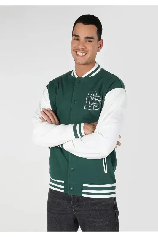 Erkaklar uchun yashil, regular fit bosma kurtka. (Cl1061896) - 3