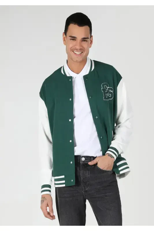 Erkaklar uchun yashil, regular fit bosma kurtka. (Cl1061896) - 4