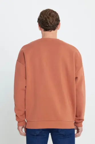 Erkek Açık Kahve Oversize Fit Bol Kesim Pamuklu Içi Polarlı 3 Iplik Bisiklet Yaka Sweatshirt - Kahverengi - 5