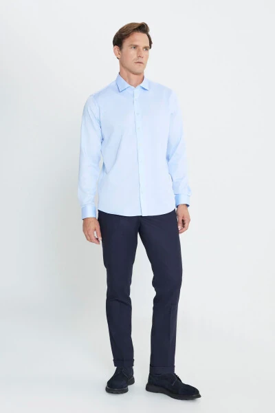 Erkek Açık Mavi Slim Fit Dar Kesim Klasik Yaka %100 Pamuk Ütü Gerektirmeyen Non-Iron Gömlek - ALTINYILDIZ CLASSICS (1)