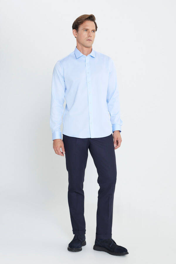 Erkek Açık Mavi Slim Fit Dar Kesim Klasik Yaka %100 Pamuk Ütü Gerektirmeyen Süper Non-Iron Gömlek - Açık Mavi - 2