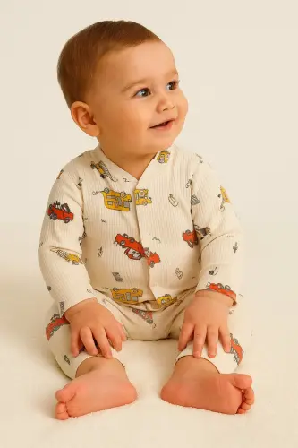 Erkek Bebek Araba Baskılı Çıtçıtlı Yenidoğan Bebek Tulumu %100 Pamuk Esnek 1-3-6 Aylık-Ekru Araba - 2