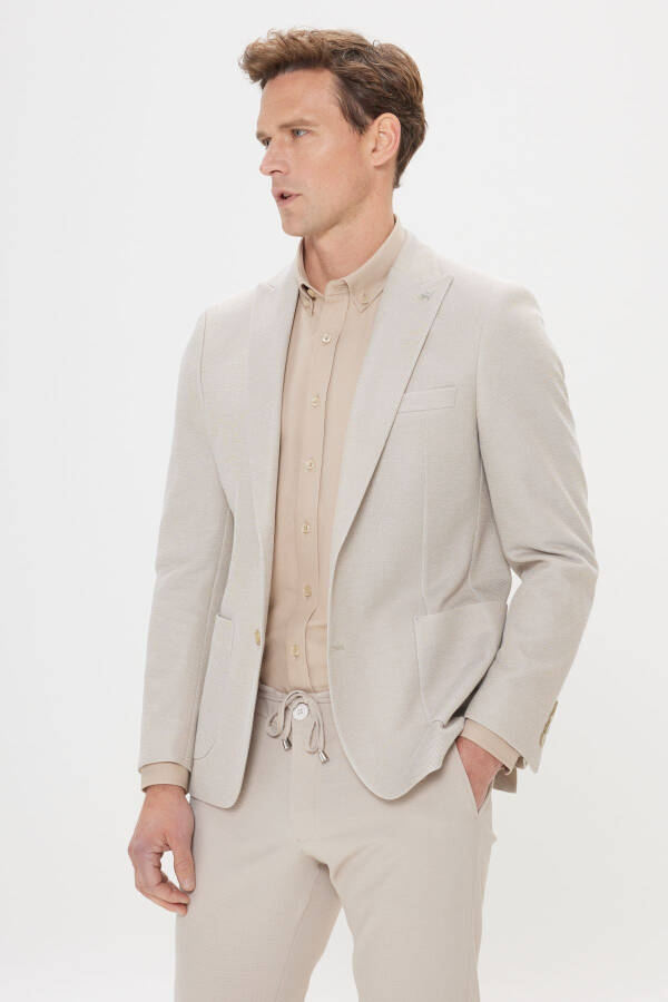 Erkek Bej 360 Her Yöne Esneyen Slim Fit Dar Kesim Kırlangıç Yaka Desenli Blazer Ceket - Bej - 1