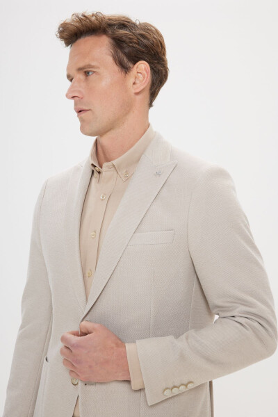 Erkek Bej 360 Her Yöne Esneyen Slim Fit Dar Kesim Kırlangıç Yaka Desenli Blazer Ceket - Bej - 3