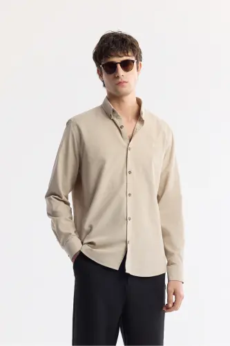 Erkek Bej Düğmeli Yaka %100 Pamuk Soft Touch Kadife Regular Fit Gömlek B002032 - Bej 