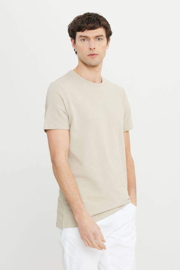 Erkek Bej Pamuklu Slim Fit Dar Kesim Bisiklet Yaka Esnek Tişört - Bej - 3