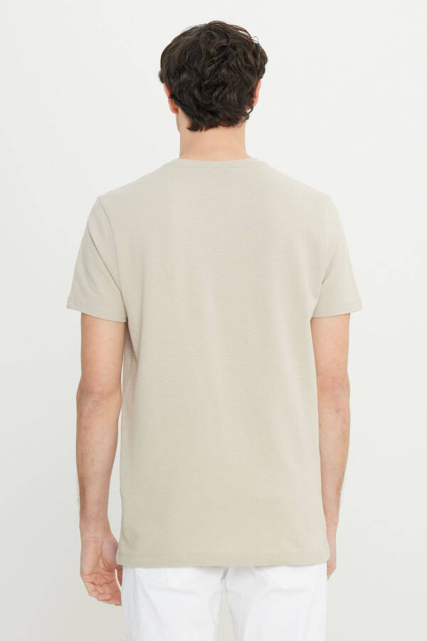 Erkek Bej Pamuklu Slim Fit Dar Kesim Bisiklet Yaka Esnek Tişört - Bej - 5
