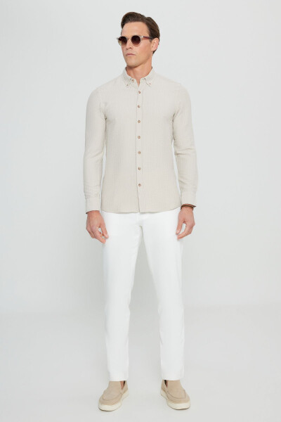 Erkek Bej Slim Fit Dar Kesim Düğmeli Yaka Armürlü Gofre Desenli Gömlek-Bej - 2