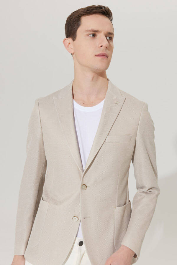 Erkek Bej Slim Fit Dar Kesim Kırlangıç Yaka Pamuklu Desenli Blazer Ceket - Bej - 1