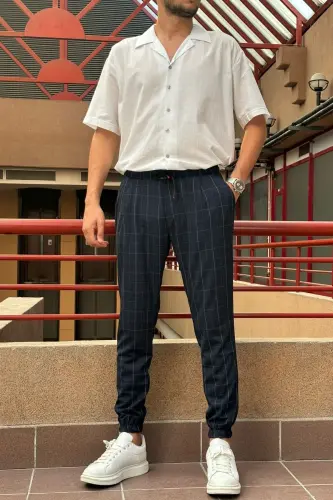Erkek, bel bağcıklı, ekose desenli, Esnek kumaş, Pile detaylı, Jogger pantolon 24INP199K - LACİVERT 