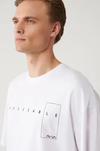 Erkek Beyaz %100 Pamuk Bisiklet Yaka Baskılı Oversize Fit T-Shirt A41Y1157-Beyaz - AVVA (1)