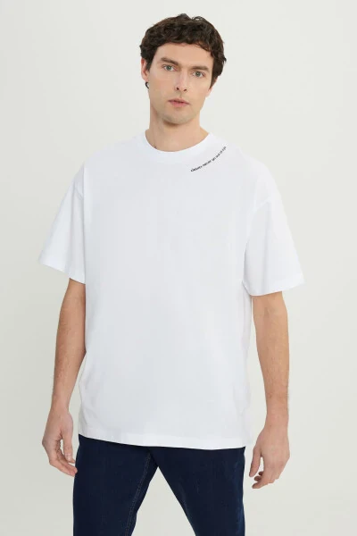 Erkek Beyaz %100 Pamuk Oversize Fit Rahat Kesim Bisiklet Yaka Baskılı Tişört-Beyaz - 1