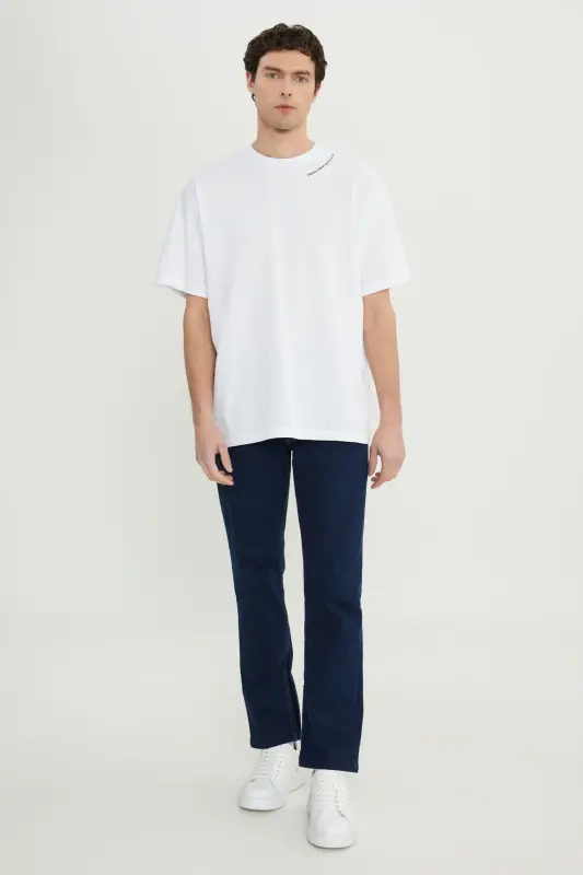 Erkek Beyaz %100 Pamuk Oversize Fit Rahat Kesim Bisiklet Yaka Baskılı Tişört - Beyaz - 4