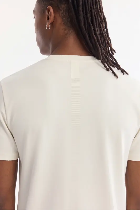 Erkek Beyaz Bisiklet Yaka Bi-Stretch Kırışmaz Baskılı Regular Fit T-Shirt B001040 - Beyaz - 4