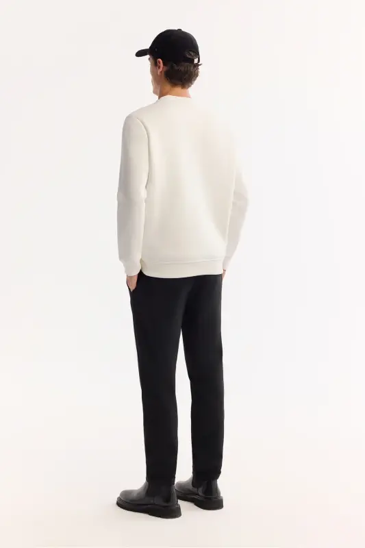 Erkek Beyaz Bisiklet Yaka Pamuklu Şardonlu Baskılı Regular Fit Sweatshirt B001033-Beyaz - 4