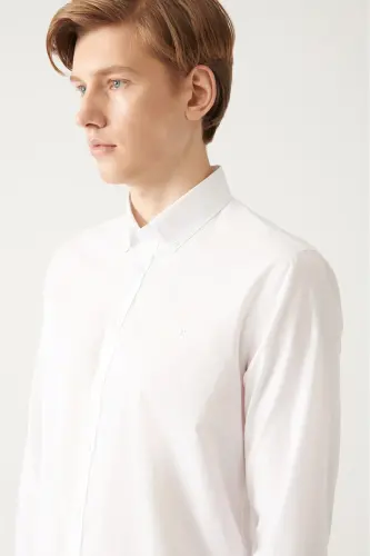 Erkek Beyaz Düğmeli Yaka Basic %100 Pamuk Slim Fit Gömlek B002030 - Beyaz - AVVA (1)