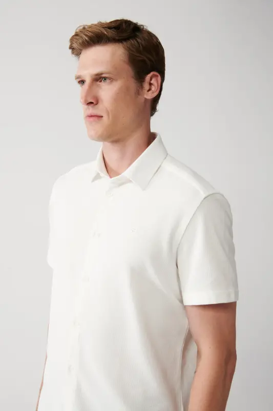 Erkek Beyaz Kolay Ütülenebilir Klasik Yaka Örme Likralı Pamuklu Kısa Kollu Gömlek E002051-Beyaz - 2