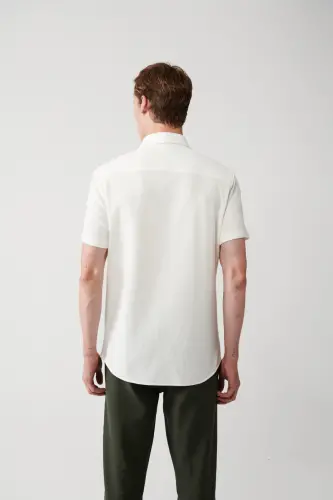 Erkek Beyaz Kolay Ütülenebilir Klasik Yaka Örme Likralı Pamuklu Kısa Kollu Gömlek E002051-Beyaz - 4
