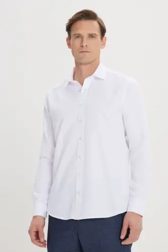Erkek Beyaz Kolay Ütülenebilir Slim Fit Dar Kesim Pamuklu Klasik Yaka Armürlü Gömlek - KLASİK YAKA - 4